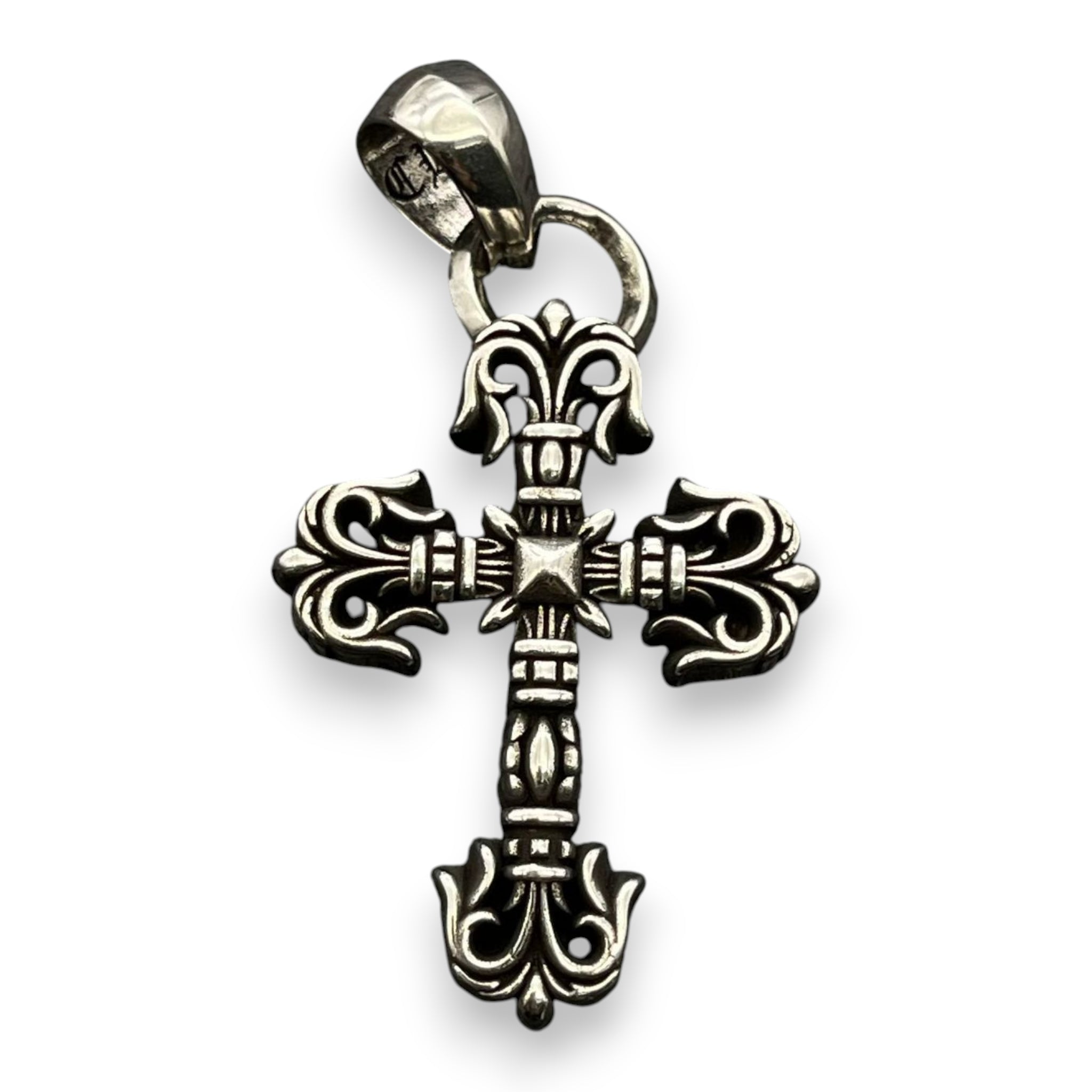 CHROME HEARTS PENDANTS WITH BALE (PENDANT ONLY)