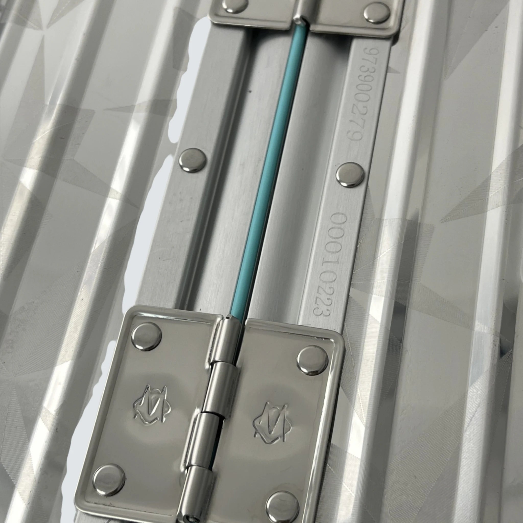 RIMOWA x TIFFANY & CO. ROCK CUT CABIN 'Silver'