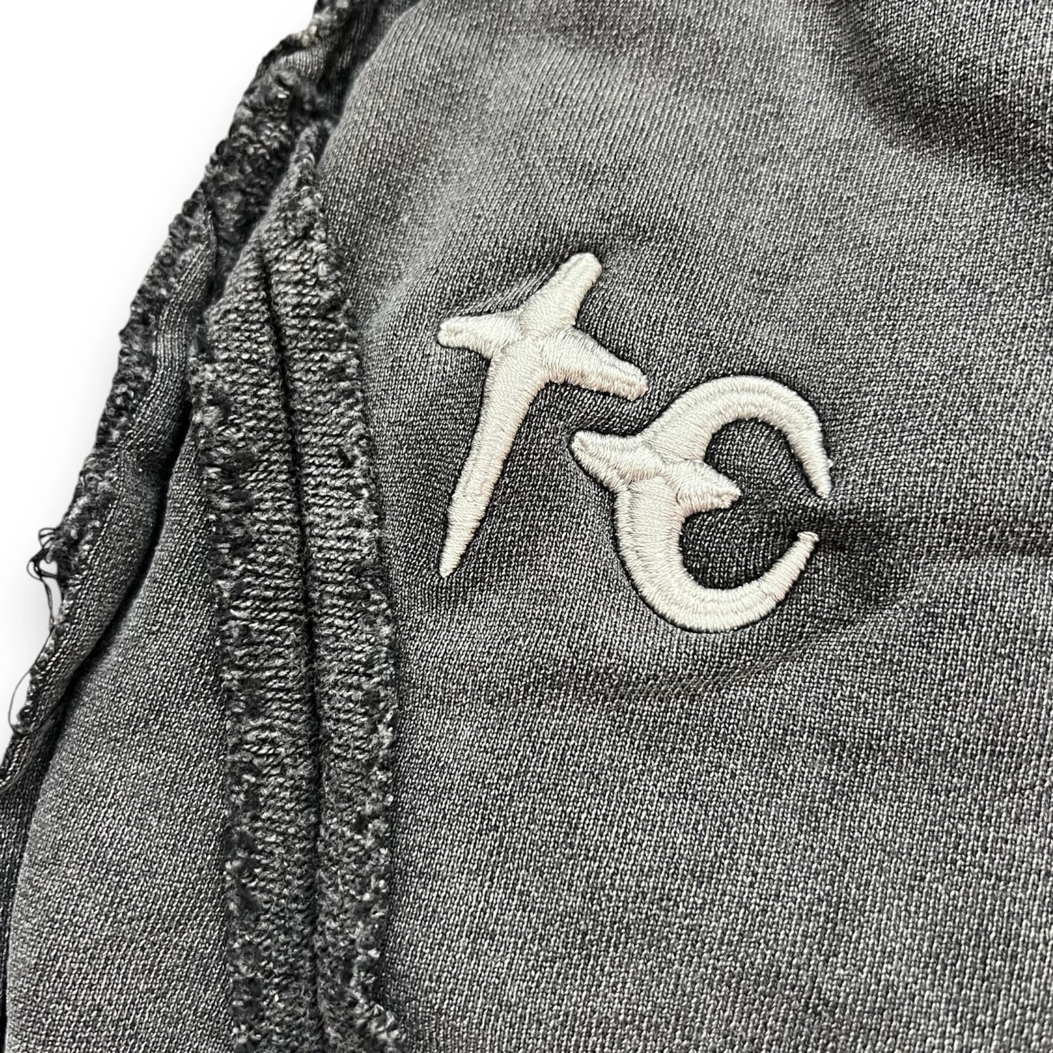 THUG CLUB DISTRESSED SWEATSHORTS